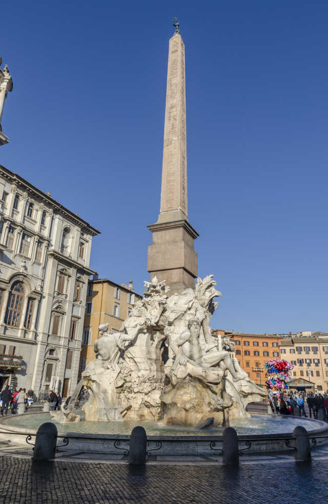 147 - Italia - Roma - plaza Navona y fuente de Los Cuatro Rios